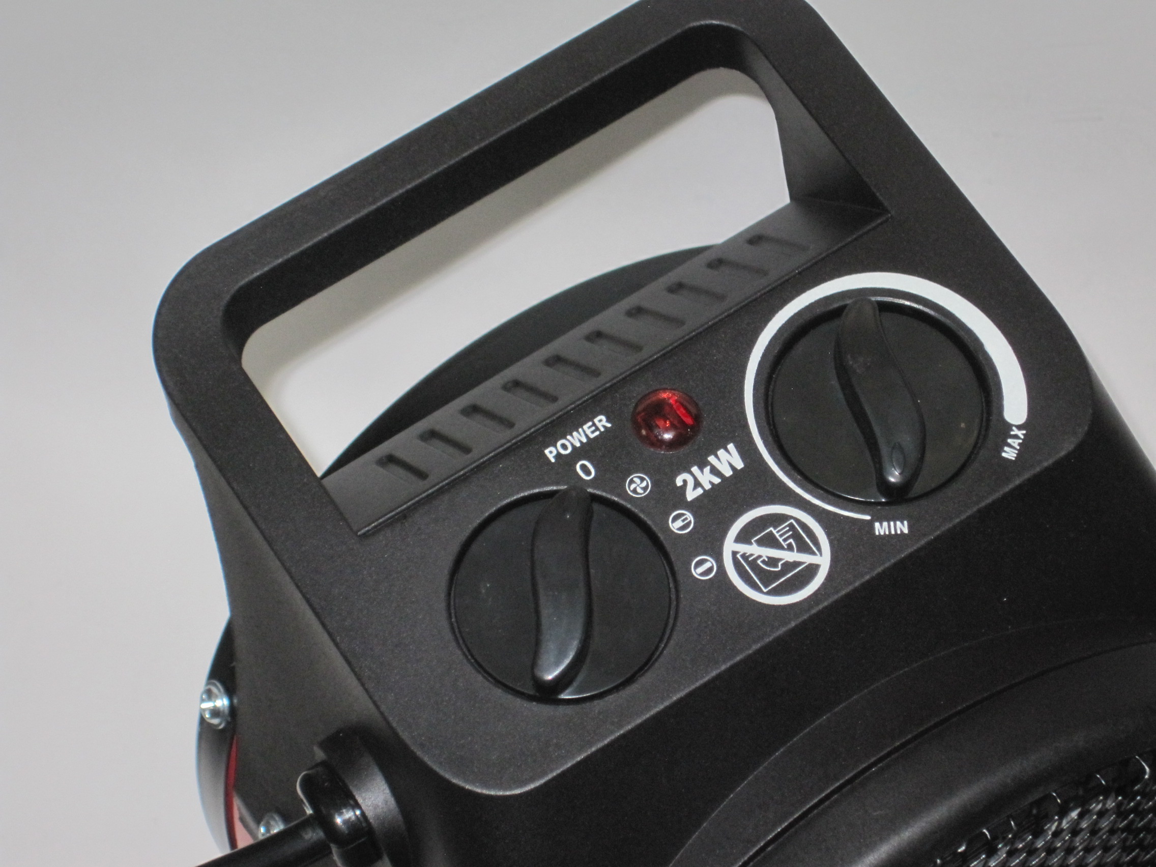 2.0kW Compact Tilting Cylinder Heater - Image 4