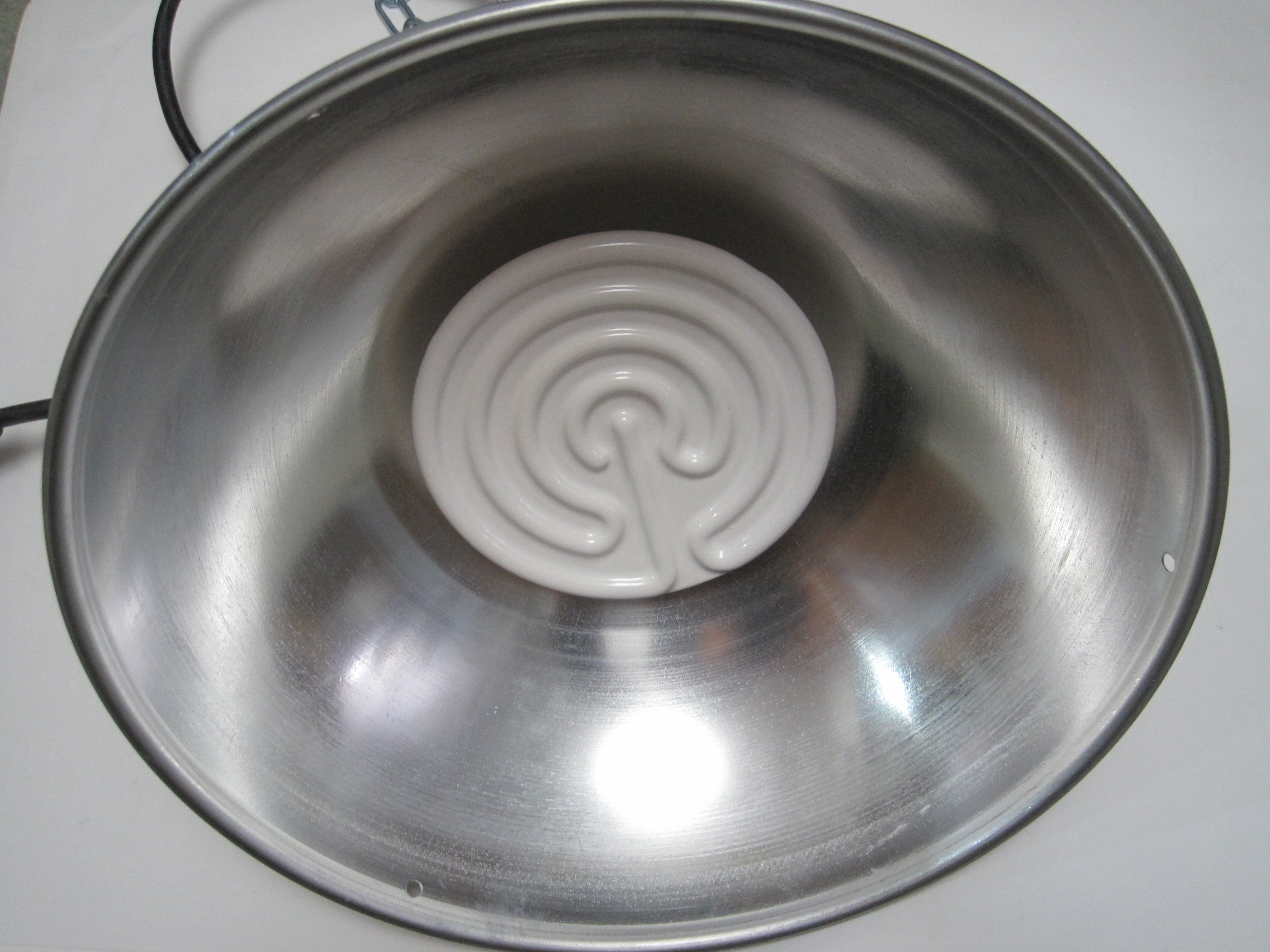 250W Vivarium Heater with Dull Emitter - Image 2